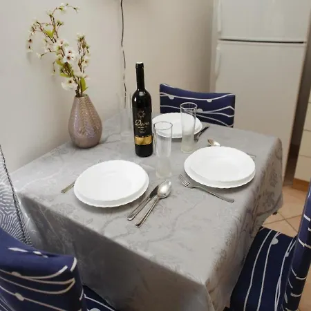 Appartement Lena Brac *